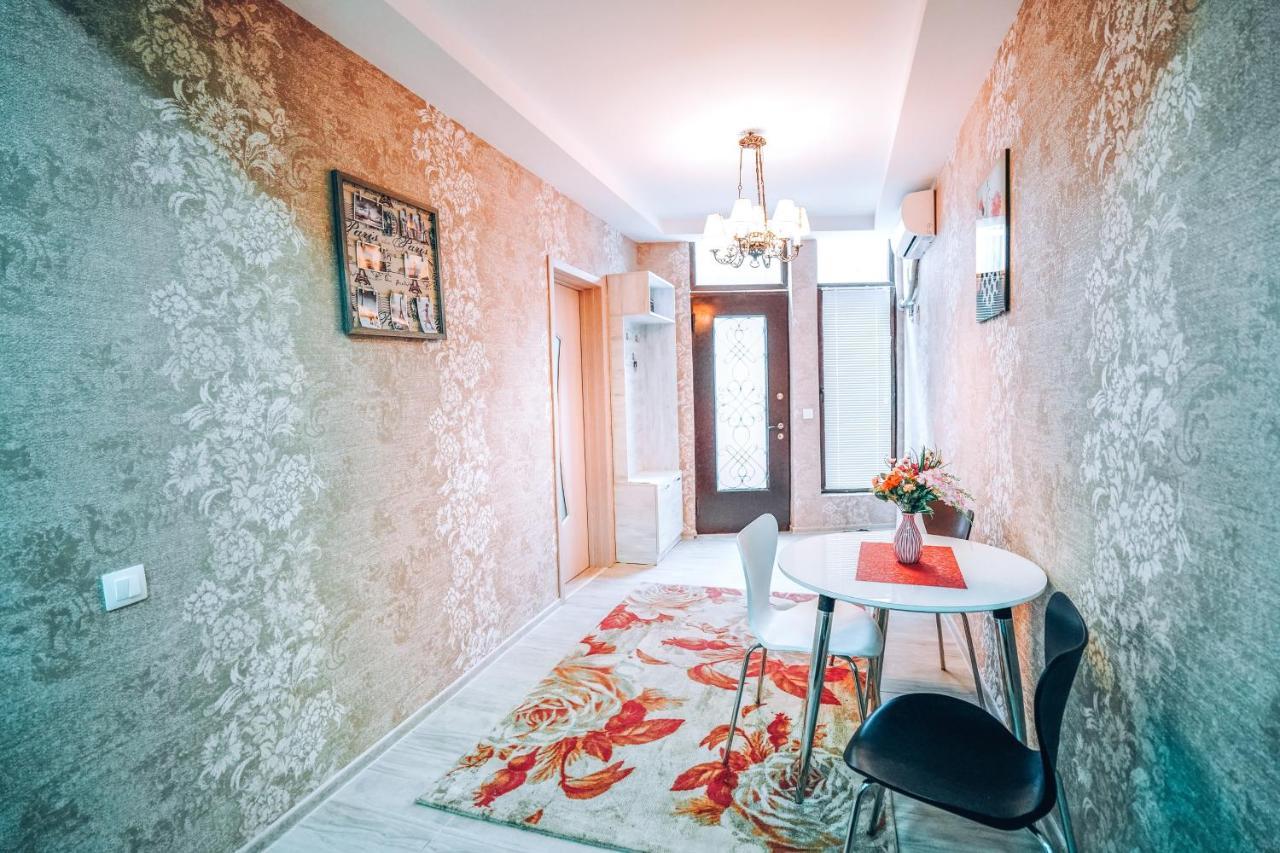 Second House Rustaveli Leilighet Tbilisi Eksteriør bilde